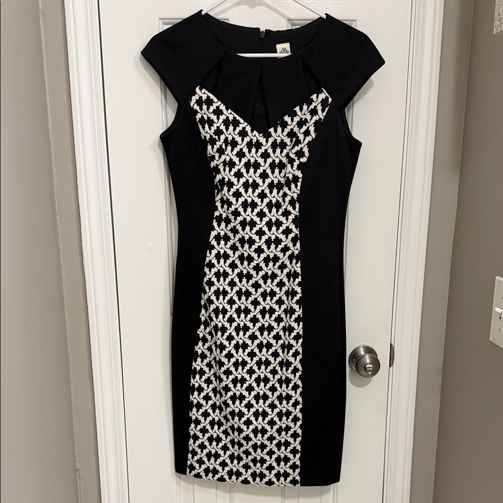 Signature by Sangria Chic Black and White Midi Dress